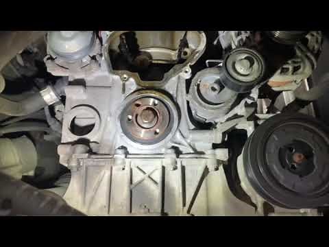 Peugeot 208 oil pressure fault Wetbelt replacement worst I've ever seen PSA engine 1.2 3 cylinder