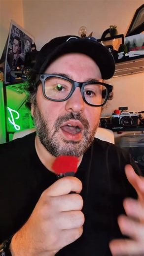 Werner Herzog and Mel Brooks sounds like a punchline, but it’s one of Hollywood’s best true stories. In the 1970s, Herzog was redefining cinema with films like Aguirre, the Wrath of God while Brooks ruled American comedy. What connects them is David Lynch. Herzog obsessed over Eraserhead and urged Brooks to see it, not knowing Brooks was already producing Lynch’s next film, The Elephant Man. Brooks even hid his name from the credits so audiences wouldn’t expect a joke. Herzog later said that mom