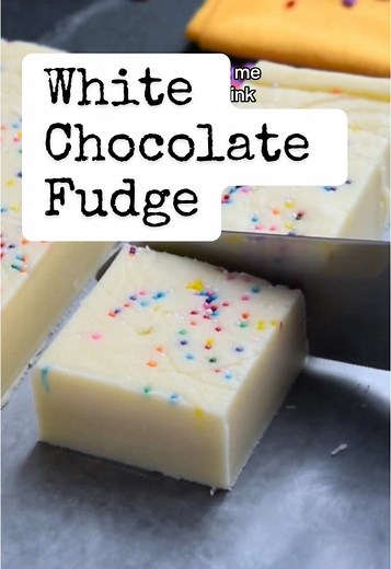 Easy White Chocolate Fudge Recipe | Homemade Christmas Gift Idea