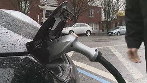 BC Hydro is hoping an app will convince more people to buy electric cars, by showing them where they can charge them no matter where they are. | Global BC