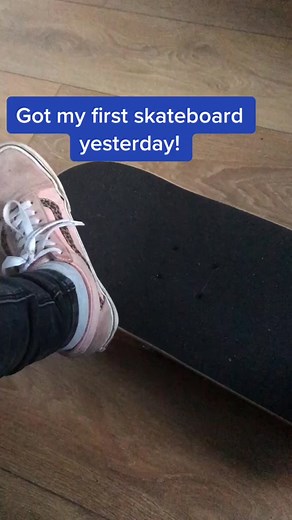 First skateboard 🛹 #skateboard #skateboarding #🛹 #girlskateboard