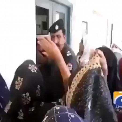 1.6K reactions · 152 shares | #women #pakistaniwomen #police | بھول بھُلیاں | Facebook