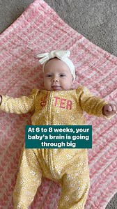Early bedtime for the sleep win! 🙌💤Follow @wellrestedweeones for more baby & toddler sleep tips. 🧠 Around 6-8 weeks your baby’s brain is going through BIG developmental changes! This is the age that their brain needs an earlier bedtime!🌜By adjusting your baby’s bedtime earlier in the evening at this age you can prevent a state of sleep debt which leads to more bedtime resistance and more overnight wake ups. I recommend a bedtime between 7-8 pm.The benefits of an early bedtime include:➕Longer