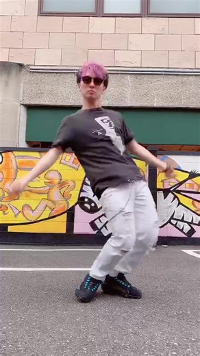 全てのダンス挑戦者へ！面白い踊り集