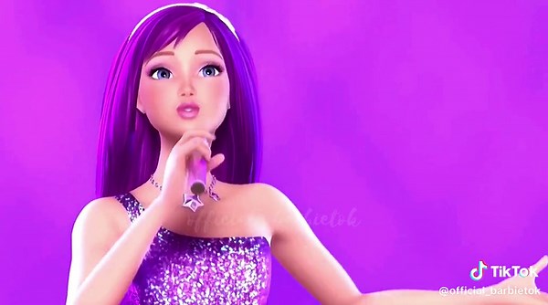 Barbie como la princesa y la estrella de pop 💜🩷