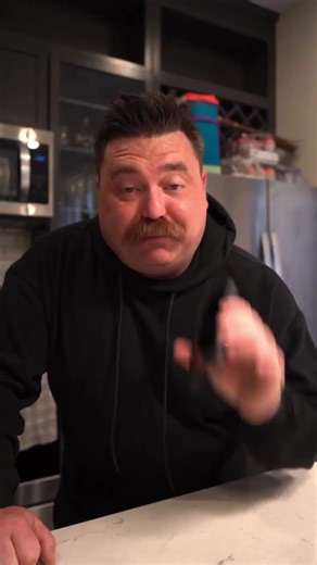 The clear wave app keepin’ my phone speakers clear! Snag the app for Apple or android! @Clear.Wave