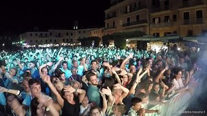Per chi si fosse perso la Notte Azzurra di Porto Azzurro, ecco le immagine dei momenti più belli ;-) seguite anche la nostra pagina Porto Azzurro App dedicata al piccolo paese