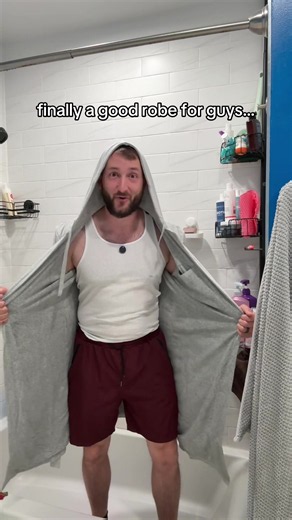 The Dude Robe is the perfect bath robe for guys! #duderobe #bathrobe #mensbathrobe #bathrobes @DudeRobe