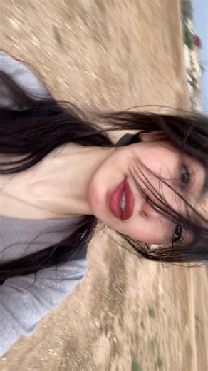 حلفت ماتزيدش تعشق: أغنية منزل أنثى السنجاب