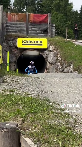 Fast-Paced MTB Downhill Action with Mondraker Crew