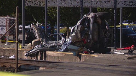 BREAKING: Train collides with car in Sumner