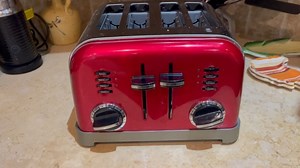 Watch Red toaster with slots review on Amazon Live