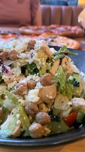 FOODIES LISTEN UP 🗣️ Strike a cord and find a harmony with tasty eats and great tunes! More: https://bit.ly/4b02tCW | Visit Frisco, TX