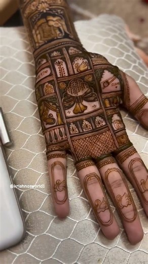 Bride's entry in mehndi designs 🤌✨ #mehndi #hennatatto #hennatattoodesign #henna #hennadesign