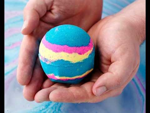 Intergalactic bath bomb from Lush - Bombed out.
