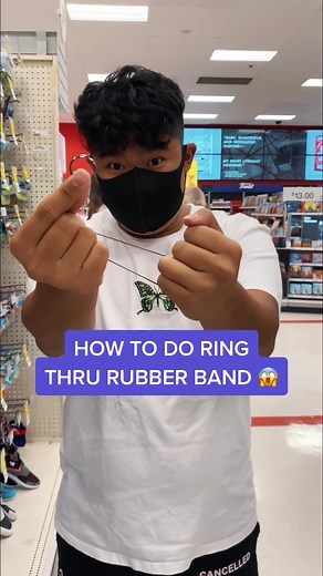 Teaching MAGIC w/ Random Items 🎩😄 #magictrick #howtomagic #tutorial