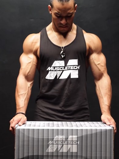 With great SIZE comes great RESPONSIBILITY🦾 @jjblaize The ultimate mass-gainer has arrived! Just one serving of MASS-TECH provides 1370 calories, 280g carbs, 50g protein & 5g creatine monohydrate - making it easier for you to fill out those sleeves & pack on lean muscle! If you’d like to try our new & improved MASS-TECH, you can find it on our website(Muscletech.com) & in stores at @walmart 🤙🏽😎 Save 15% OFF when shopping online at MuscleTech.com by using the discount code “BLAIZE”! #musclete