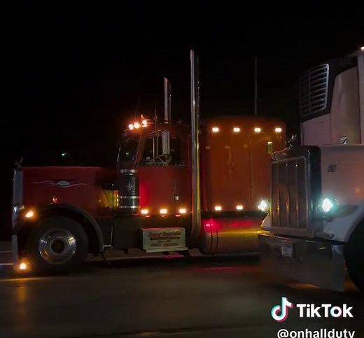 Exploring the Peterbilt 359 and 379 Big Rigs