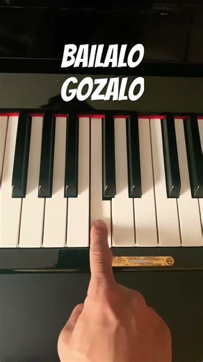 How to play Bailalo Gozalo - EASY PIANO #gozalo