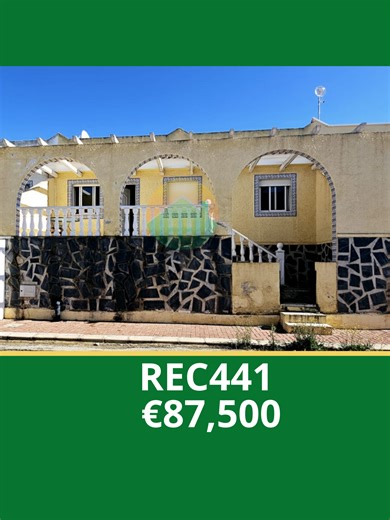 Low Maintenance Villa for Sale - Ideal for Golf Lovers