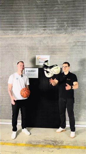 PV-Modul Härtetest 💥 Basketball, Hagel & Boxschläge – hält das Modul durch?