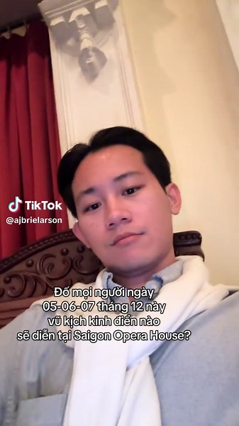 Có ai đoán được không ta? 😋 #ajbrielarson #operahouse #ballet #saigonoperahouse #nutcracker