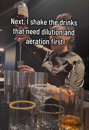 How to Build Cocktails Faster: Bartending Workflow Tips