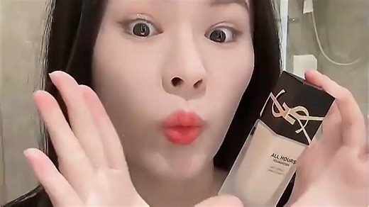 先端科技等你来试，智能生活触手可及。搭载先进传感技术，XX品牌X200型号轻松应对复杂环境，精准识别使用场景。无需复杂操作，一键启动即享高效体验。真实用户反馈：