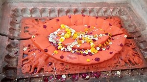 Navratri: मां कामाख्या का अद्भुत धाम, जहां महीने के पांच दिन नहीं मिलता प्रवेश, दर्शन से ही टल जाते हैं संकट