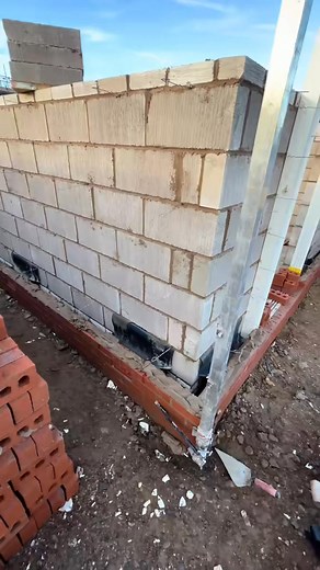 Bricklaying easy way 隣隣 - 7422295597211733281 #derbybric... #satisfying #bricklaying #bricktok | Deanna J | Facebook