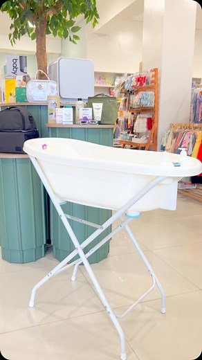 4.2K views · 4.6K reactions | Make bath time easier with Yomomma! This thb with stand set prevents backaches for parents -- especially those who just had CS delivery! Comes with thermometer, bottles and anti slip seat. Can be used from newborn to toddler years. Shop YOMOMMA at www.babyhub.com.ph | Baby Hub Philippines | Facebook