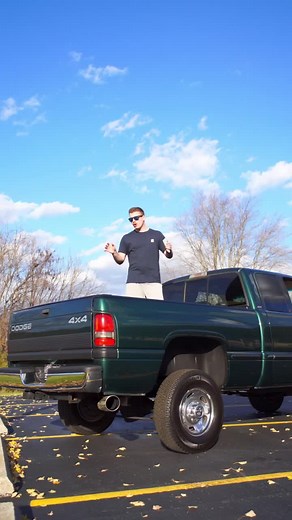 Thinking about selling your pre-emission diesel truck? Gateway Car Connection can pay you more for your low mile diesel today and come pick it up in 24 hours. There is zero hassle on your point, all you have to do is get paid. Know of a truck like this for sale in your local area? We buy diesels like this! Send us the information to contact the seller and if it leads to our purchase, you’ll collect a finder’s fee. Give us a call if your truck for sale meets the following criteria: -Under 120k mi