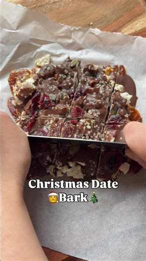 Christmas Date Bark🎄#vegansnacks #christmastreats #healthyrecipes #healthysnacks #recipe #vegan