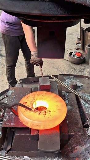 Inside the forging factory How to Forge a Flange #process #industrial #forging #machine #blacksmith