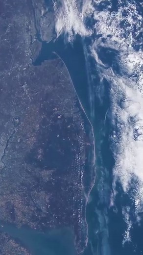 45K views · 845 reactions | 4K satellite video of Earth - filmed yesterday as our satellite orbited over New Zealand ️ #earthfromspace #satelliteimagery #satellites #earthfromabove #planetearth | Sen | Facebook