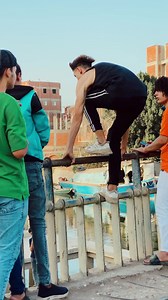 2.2M views · 49K reactions | حد عارف الاغنية دى من فلم اى..樂 | Ahmed Shawa | Facebook