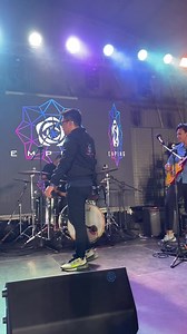 EMPING performs “Kinsa Siya” by Luz Loreto (Live at BRGY. SOUTH POBLACION, NAGA, CEBU) 💜 🎥: John Gilbert #EMPING #KinsaSiya #Cover | Emping
