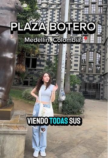 Explorando Plaza Botero en Medellín, Colombia