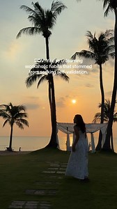 Sol by Melia Phú Quốc – nơi hoàng hôn buông chậm trên một trong những bãi biển đẹp nhất Phú Quốc. Một bàn tiệc riêng tư bên biển, trang trí lãng mạn dành cho hai người, cùng thực đơn 6 món tinh tế — tất cả sẵn sàng để tình yêu thăng hoa. Gói bữa tối lãng mạn cho cặp đôi: 2.800.000 VND ______________________________ Sol by Melia Phu Quoc - where the sun sets slowly over one of Phu Quoc’s most breathtaking beaches. Enjoy a private, romantically decorated dinner by the sea with a refined 6-course s