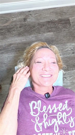 One quick neck pull made her feel taller instantly