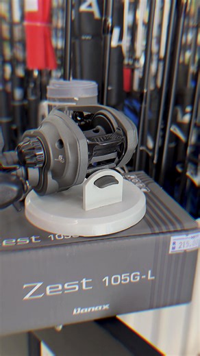 🔥🔥🔥🔥🔥 BANAX REEL – ZEST Features: • Graphite frame, side covers • 4 stainless steel B/B one way clutch • Lock lever locking system (lever on and push down) • Al Spool (ø 32) • Line holder • Line memory 📍𝑨𝒗𝒂𝒊𝒍𝒂𝒃𝒍𝒆 𝑺𝒕𝒐𝒄𝒌 𝒂𝒕 𝐓𝐂𝐄 𝐓𝐀𝐂𝐊𝐋𝐄𝐒 𝐒𝐈𝐁𝐔 𝐉𝐀𝐘𝐀 𝐓𝐂𝐄 𝐓𝐀𝐂𝐊𝐋𝐄𝐒 : “𝐋𝐄𝐁𝐈𝐇 𝐃𝐄𝐊𝐀𝐓,𝐋𝐄𝐁𝐈𝐇 𝐌𝐔𝐑𝐀𝐇“🤙🏻 ⏰𝑶𝒑𝒆𝒓𝒂𝒕𝒊𝒐𝒏 𝑯𝒐𝒖𝒓𝒔:𝟏𝟎.𝟑𝟎𝐀𝐦-𝟕.𝟎𝟎𝐏𝐦 📞:https://www.wasap.my/60133345856 📍 Lot 5856 (Sublot 15), Block 1, Menyan Land Dis