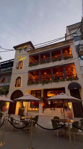 Descubre el Restaurante de Karol G en Medellín