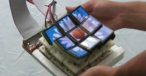 Multi-faceted "Tilt Display" moves (and tilts) with the times