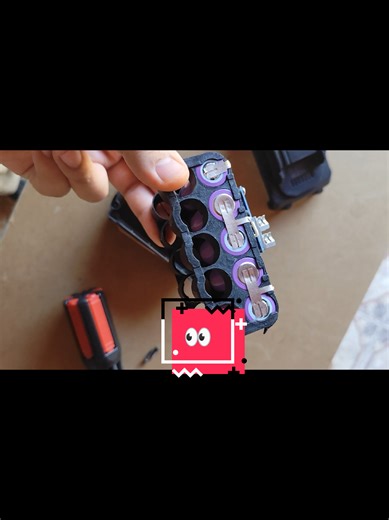 las personas me traen muy seguido de estas a ver qué se puede hacer pero solo sirven para comedia, disque 48VF (que NO es voltaje) 4ah 🥹😭 revisa las tuyas y me contas. #nicaragua🇳🇮 #esteli #herramientasdetrabajo #herramientas #nica