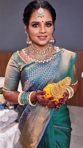 Indian Bride Wedding Makeup Look with Saree | Leelaaz Bridal