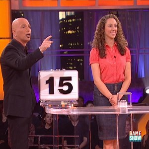 Marisa has 5 cases left and a $9,000 bank offer, what should she do? 💼 Deal or No Deal, Weekdays 12p | Game Show Network