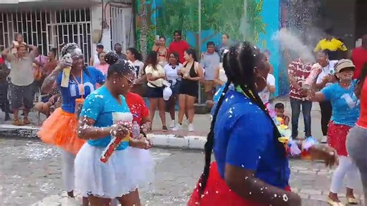 Así se presentó la Unidad Educativa Heleodoro Ayala en el PREGON del Carnaval 2026 | Bambero TV