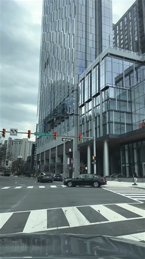 Experience Comfort and Luxury at Hilton Arlington