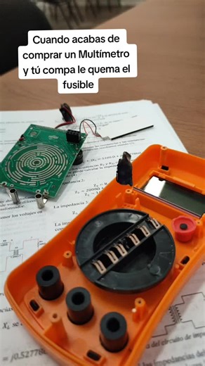 Guía de reemplazo de transistor en PDF y otros consejos de mantenimiento para multímetros