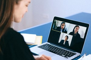 Kiat Jitu Lolos Wawancara Kerja, Ini Cara Gunakan Simulasi Interview - Parapuan